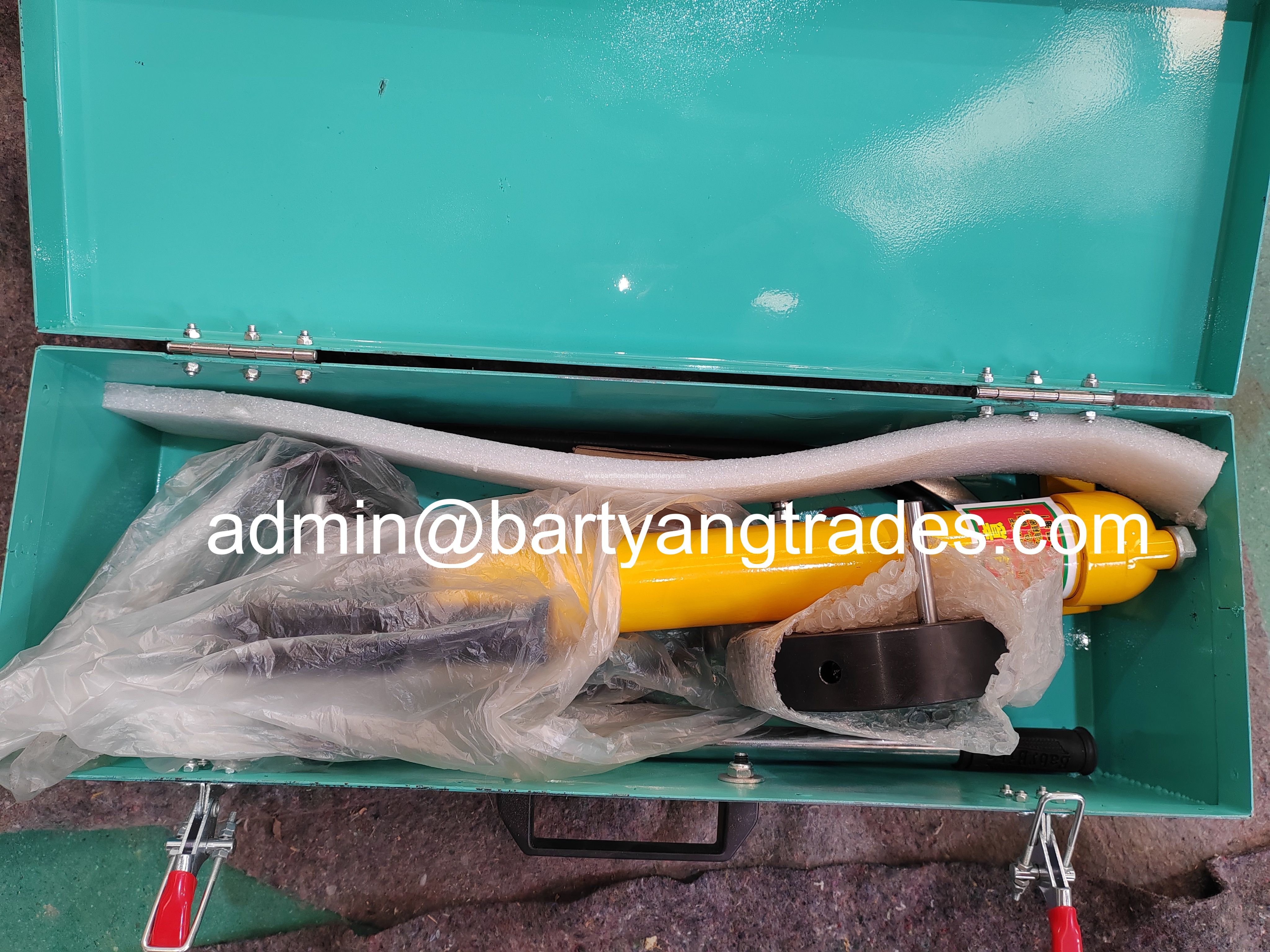 Dismantling kit for the roller mill 