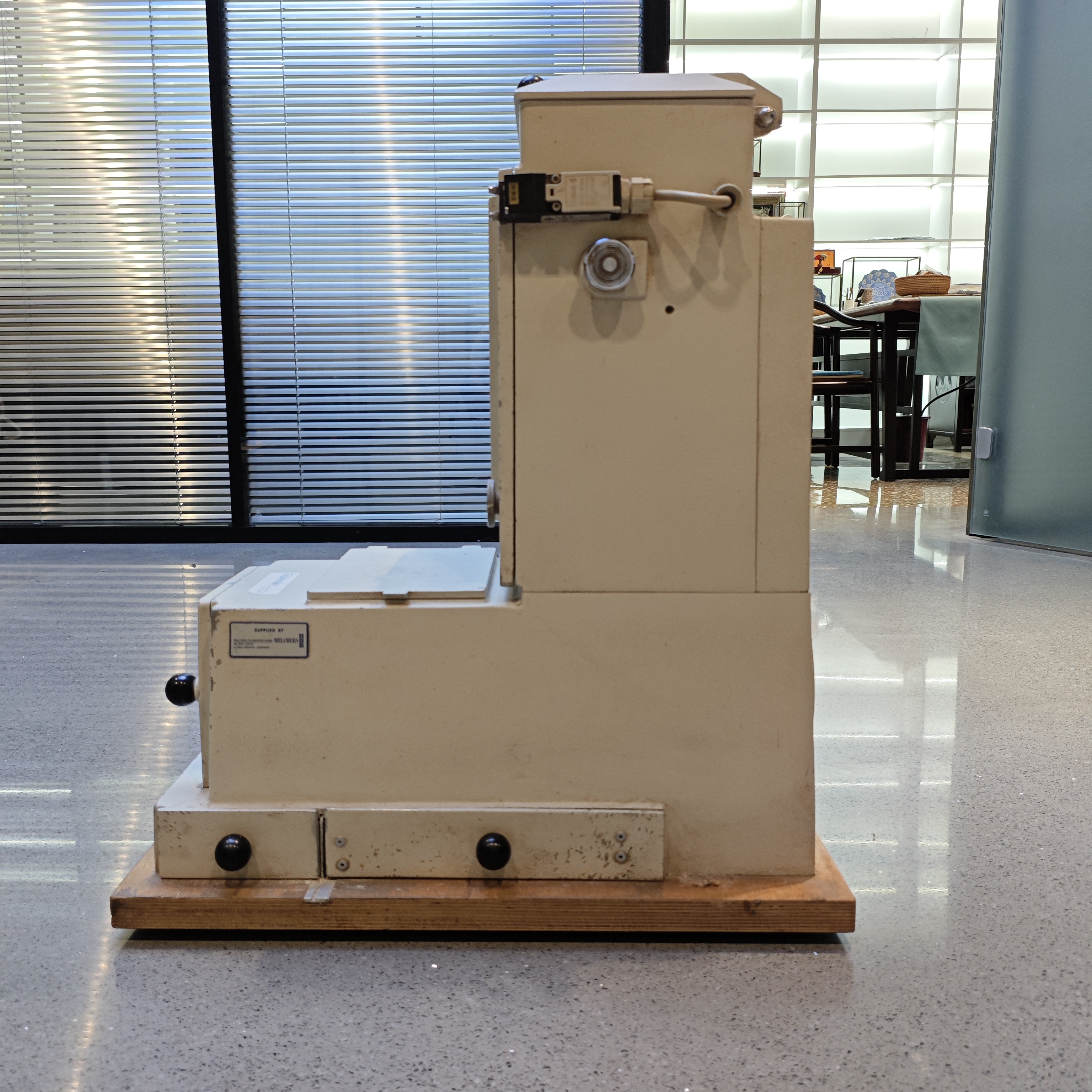 Brabender Lab Mill 4